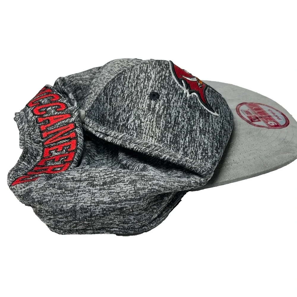 Tampa Bay Buccaneers‎ Hat Cap Snap Back Gray 9Fifty Adjustable Bucs NFL Adult